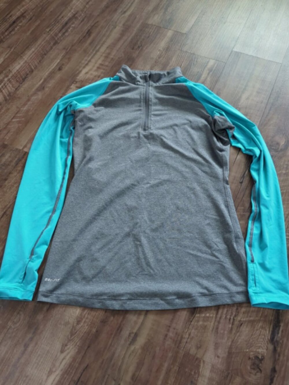 Nike Pro Dri-FIT 1/4-Zip Pullover | Medium | Gray & Teal |